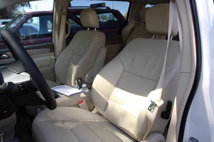  Volkswagen Routan 2009 года  (фото 26 из 80)
